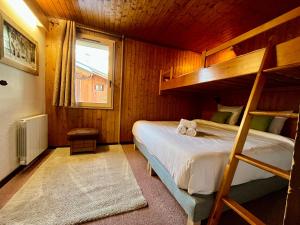 Chalet - Apt 5pax au pied des pistes - parking - skiroom - cheminée - balcons