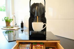 MILPAU Wuppertal 1 - Modernes Studio mit privater Terrasse & Queensize-Bett