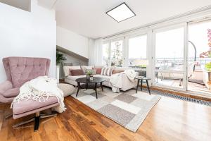 Designer two-bedroom apartment with terrace
