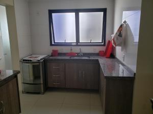 Ótimo Apto 3 dorm sendo 1 suíte praia do Tenório e praia Grande