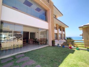 Apartment with Pools - Beach