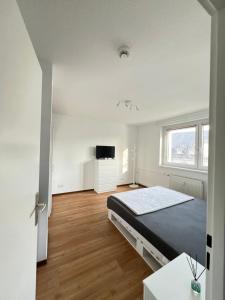 Cozy Apartment with Kitchen & Bathtub in Frankfurt