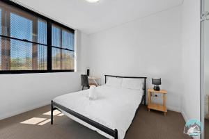 Aircabin - Rosebery - 2 Beds Apt Parking Near CBD