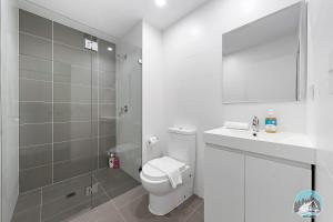 Aircabin - Rosebery - 2 Beds Apt Parking Near CBD
