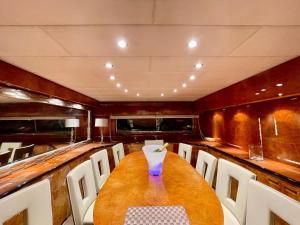 Mimou Yacht location statique en bed&breafast