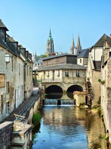 Maisons de vacances Gite pres de Bayeux avec jacuzzi : photos des chambres