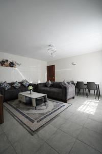 Modern 2 bedroom Apartment Near CBD, Kisumu International Airport, Malls & Lake Victoria