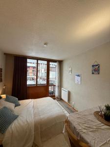 Ski InOut -Tignes Val Claret -2 Beds Flat C168