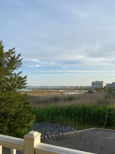 Bayfront 2 Bedroom Condo on 72nd Street with Private Balcony and Sunset Views