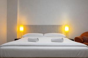 Symbiola River Apartments