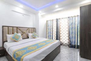 Hotel Madhushree Morning Moon In - Restaurant & Free Parking Facilities - Best Premium Hotel In Bhimtal