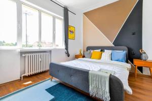 3 Rooms Together Budget Central Stay