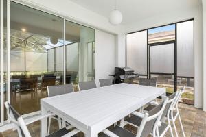 World Explorer Villa 9 Bedroom in Solara Resort