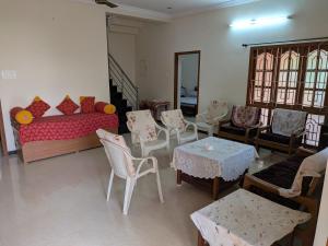 Lakmo Luxury Guest House