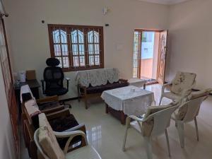 Lakmo Luxury Guest House