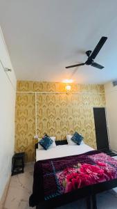 Krishna Paying Guest House