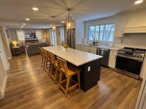 Sebago Basin Getaway - An Unforgettable Experience