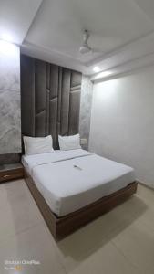 Hotel Bhavya, Ahmedabad