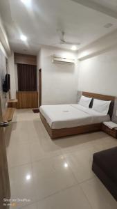 Hotel Bhavya, Ahmedabad