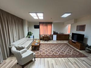 PIRIN GOLF DELUXE PRIVATE STUDIO GABBY ground floor
