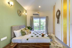 Casa Lusso Luxe 3BHK Pool Villa Near Beach