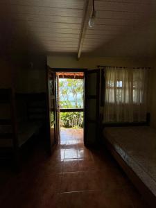 Casa com linda vista para o mar para amantes da natureza