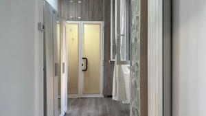 private parking wifi