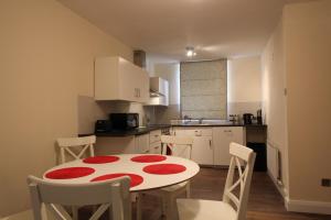Salisbury Renovated Apartment