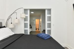 Cozy 1BR in Central Manhattan W Private Terrace