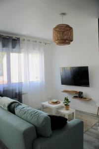 F2 between Cathedral and Basilica