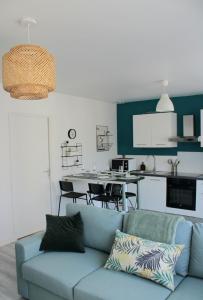 F2 between Cathedral and Basilica