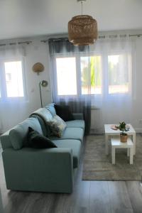 F2 between Cathedral and Basilica