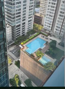 One Bedroom and Sofabed with WiFi Uptown BGC