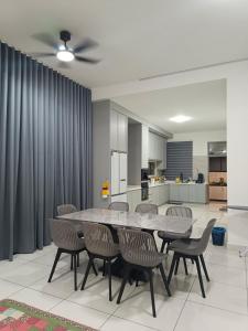 Villa Orked Homestay, Meridian Taman Kluang Barat Malay only