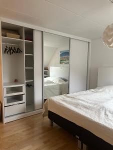 Townhouse with free parking