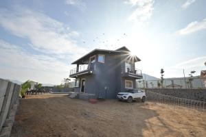 ll EMPYREAN STAY ll LEONCINO VILLA ll 4BHK ll AC ll LARGEST POOL ll CAMP FIRE