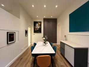 Petrarca Home, Firenze