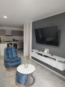 Cómodo apartaestudio - nuevo - excelente ubicación