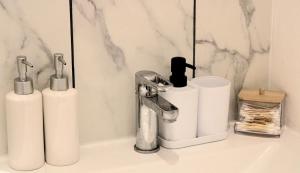 Studio with bedroom near train station