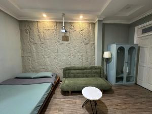 Ben Thanh Stay - Steps to Nguyen Hue Walking Street