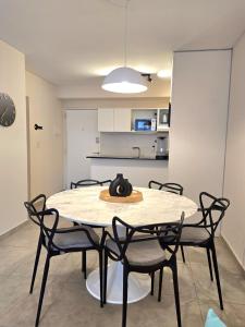 Encantador departamento VIP con cochera cerca del río