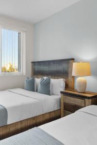 The Nautilus Waterfront Retreat Marina View, Pool Sauna Gym Jacuzzi