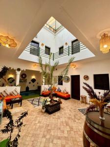 Riad Iklil hcekarram