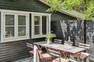 Classic 1937 Cottage On A Natural Plot