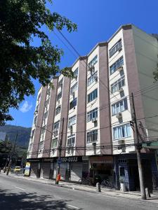 Brisa do Leblon - between the beach and the Lagoon