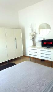 ᑕᗩSᗩ ᗰᗩᖴᗩᒪᗪᗩ A 2 passi dalla stazione e dal centro storico, posto auto interno