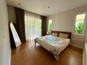 Luxury 112 m 2BR, Direct Pool Access, 1st Line, Klong Muang Beach