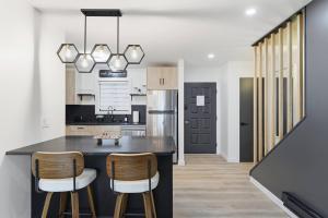 Ski in Ski out on Camelback Mountain - Game Room!