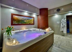 Grand Podhale Resort&Spa Zakopane - Jacuzzi - Sauna fińska i Łaźnia parowa - Widok na Tatry