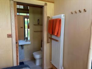 Stylish cabin with log burner in Alnwick
